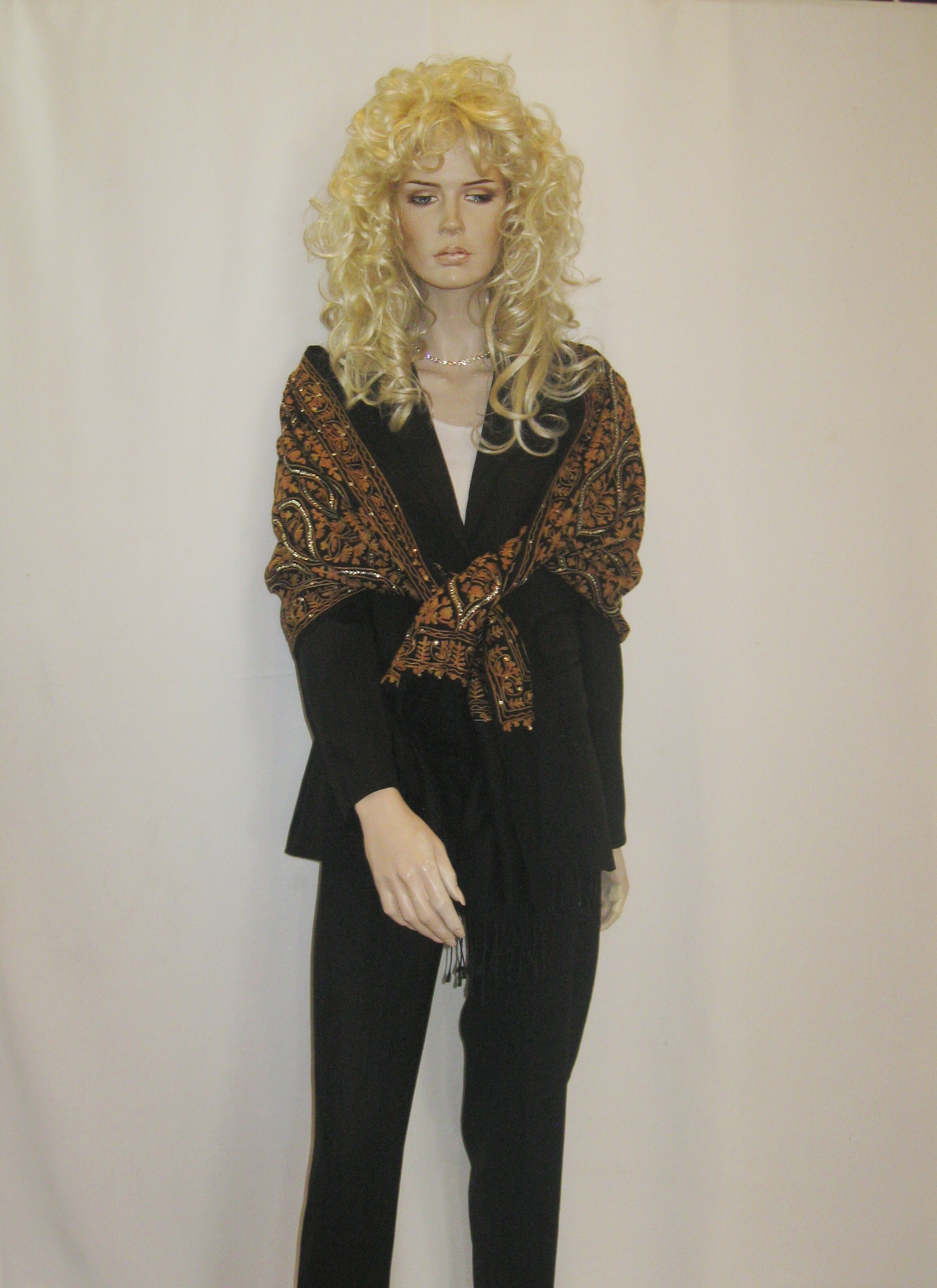 Beaded 17-BLACK BEIGE 21.JPG