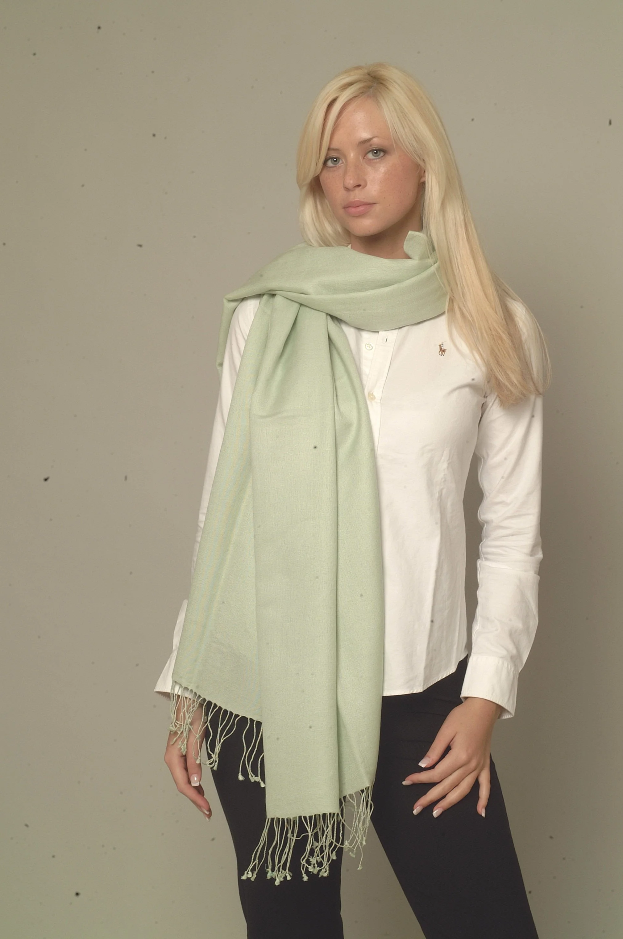 28Celadon Green29.Jpg