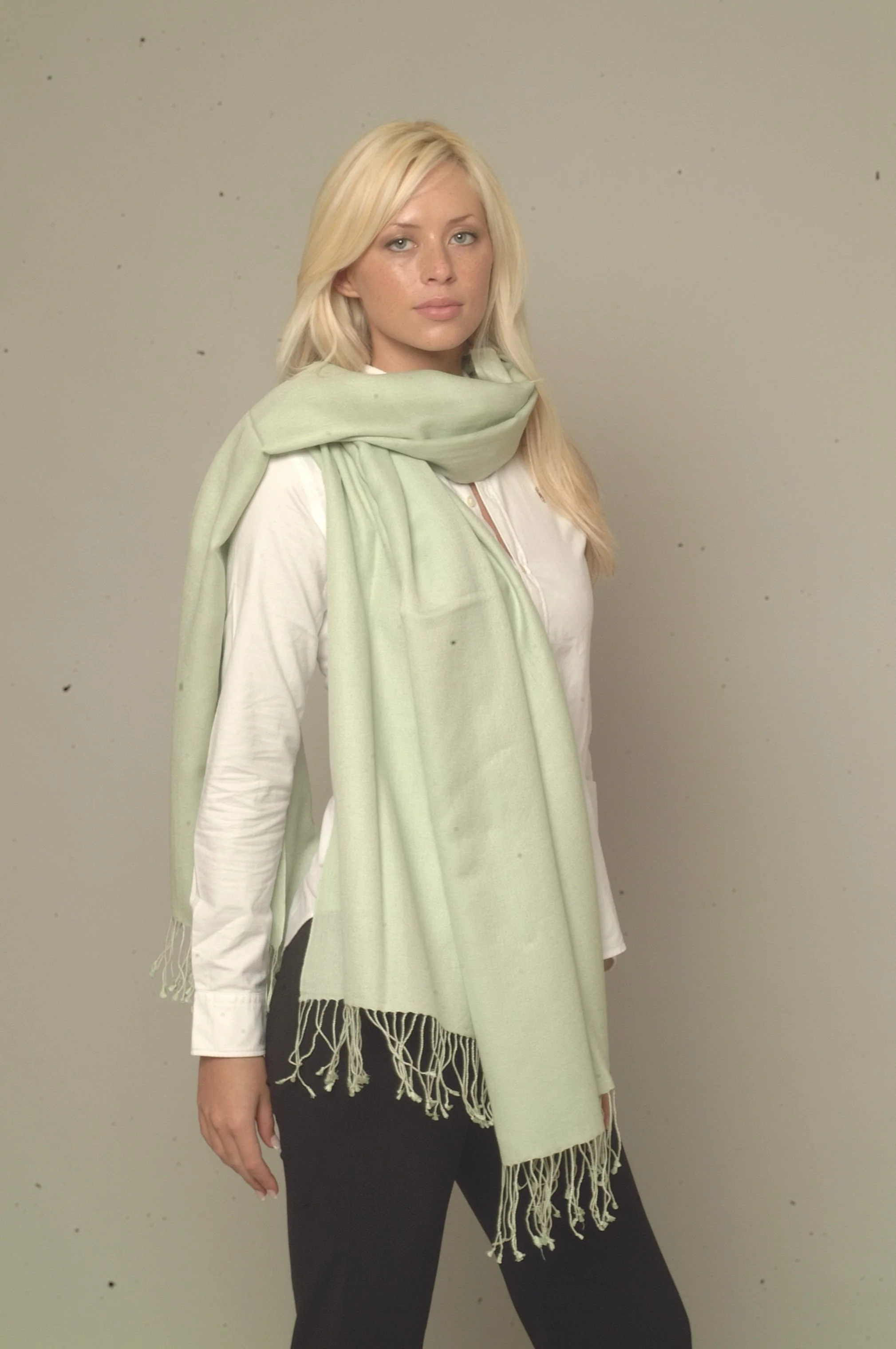 28Celadon Green32.Jpg