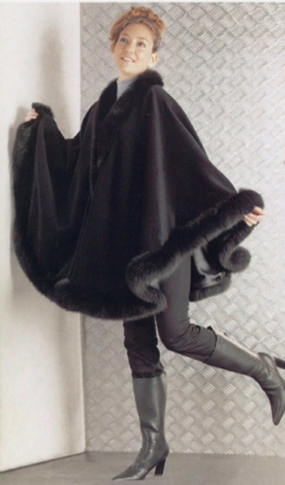 Cashmere cape with fox trim -Black 2.jpg