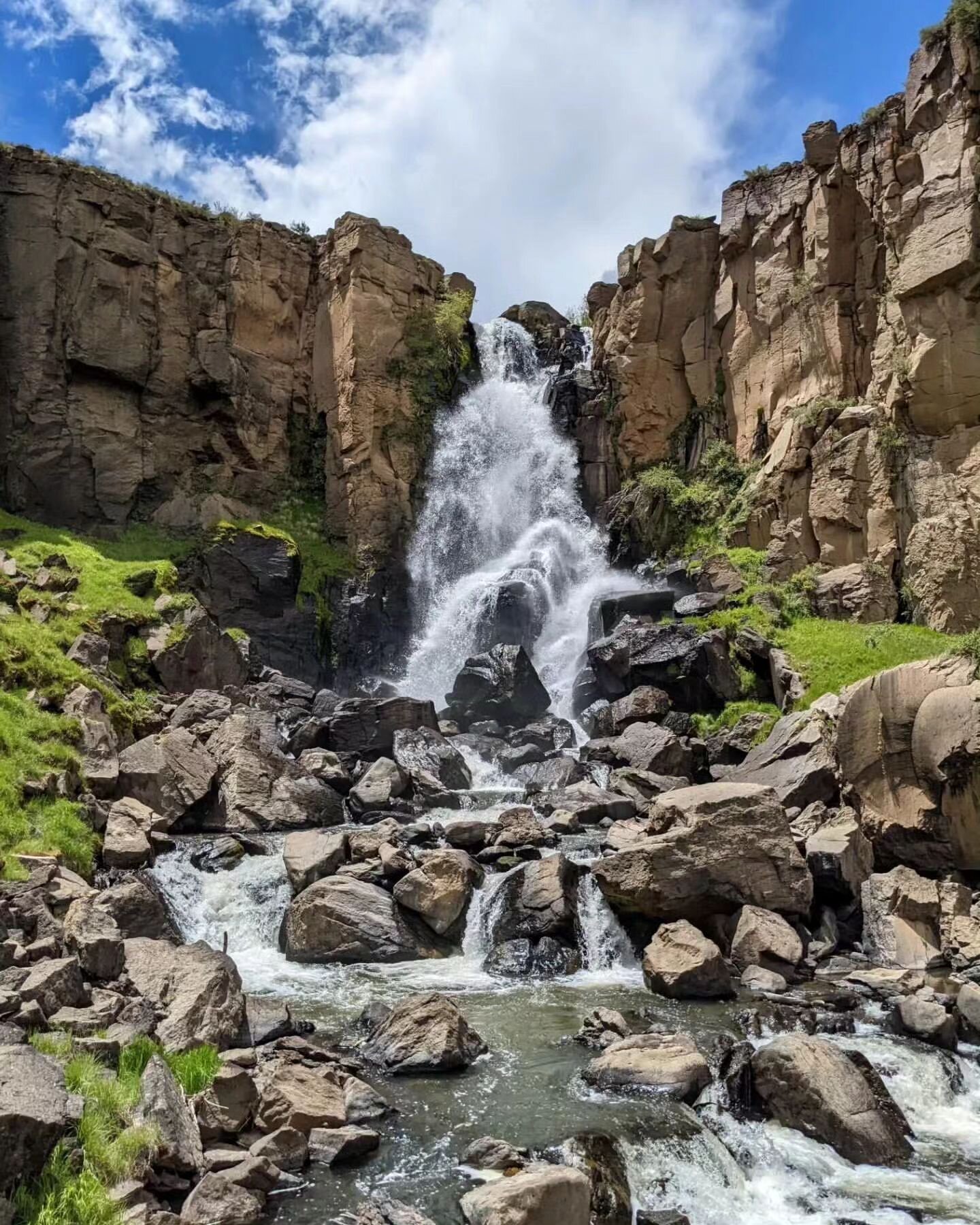 &bull; bcghikes North Clear Creek Falls in the San Juans. An often visited and photographed waterfall but not too many get down the cliff side to get this awesome close up view. Getting down here was actually easier than I thought though so I'd defin