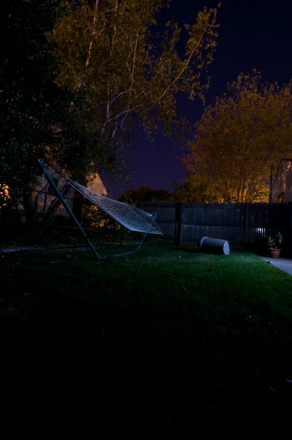 long-exposure-backyard-digital-nikon-experimental-photography-hammock.jpg