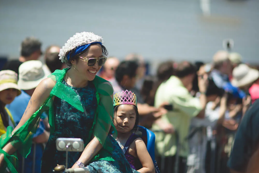 Coney_Island_Mermaid_parade-030.jpg