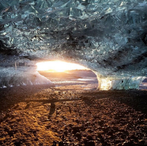  Batman Cave @Badlomance https://www.instagram.com/p/18inNdOR6J/