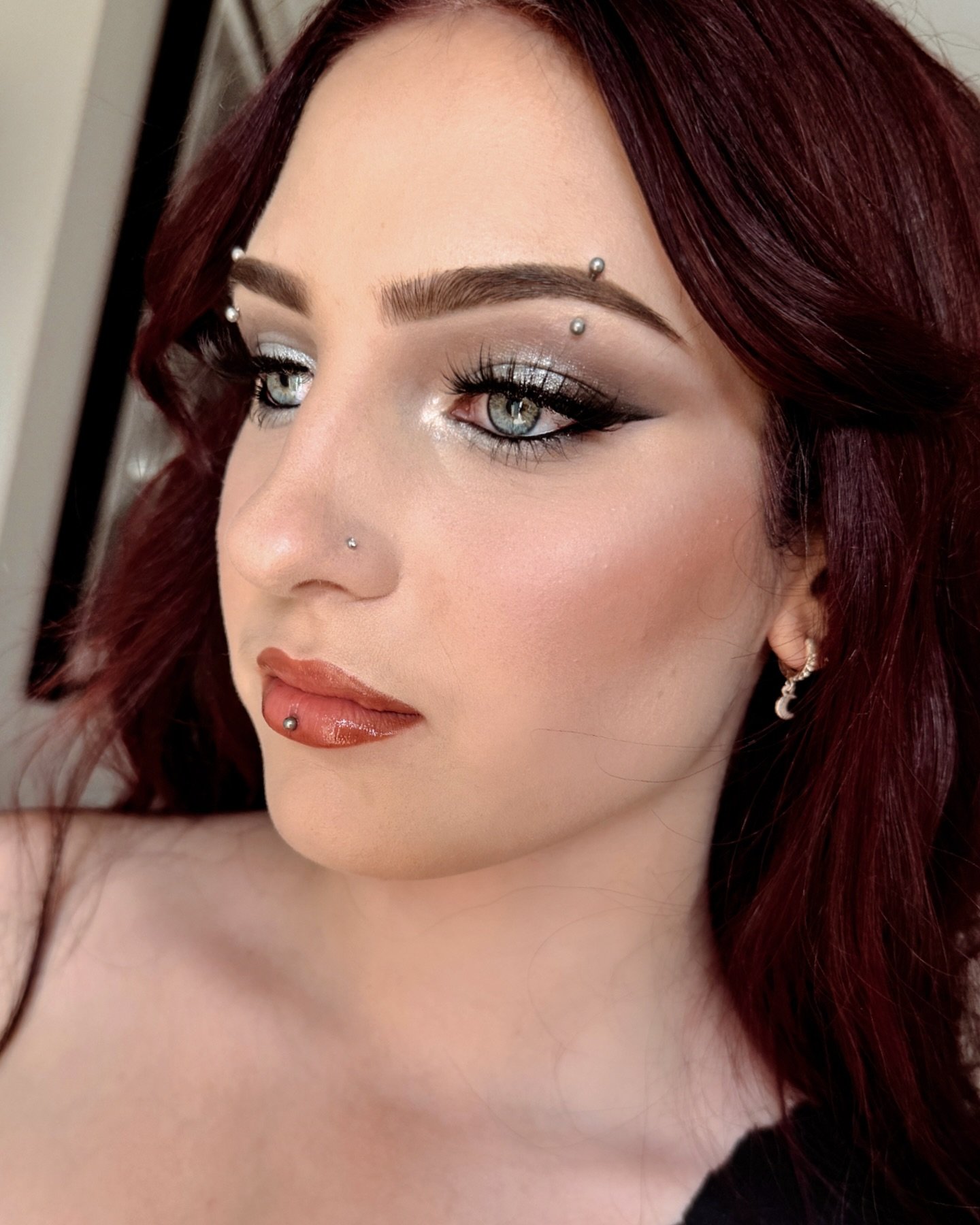 Formals in full swing!!! One more day to go 🙌🏼🥂#goldcoastmakeupartist #goldcoasthairstylist #formal #formalmakeup #goldcoast #makeupartist #naturalglam