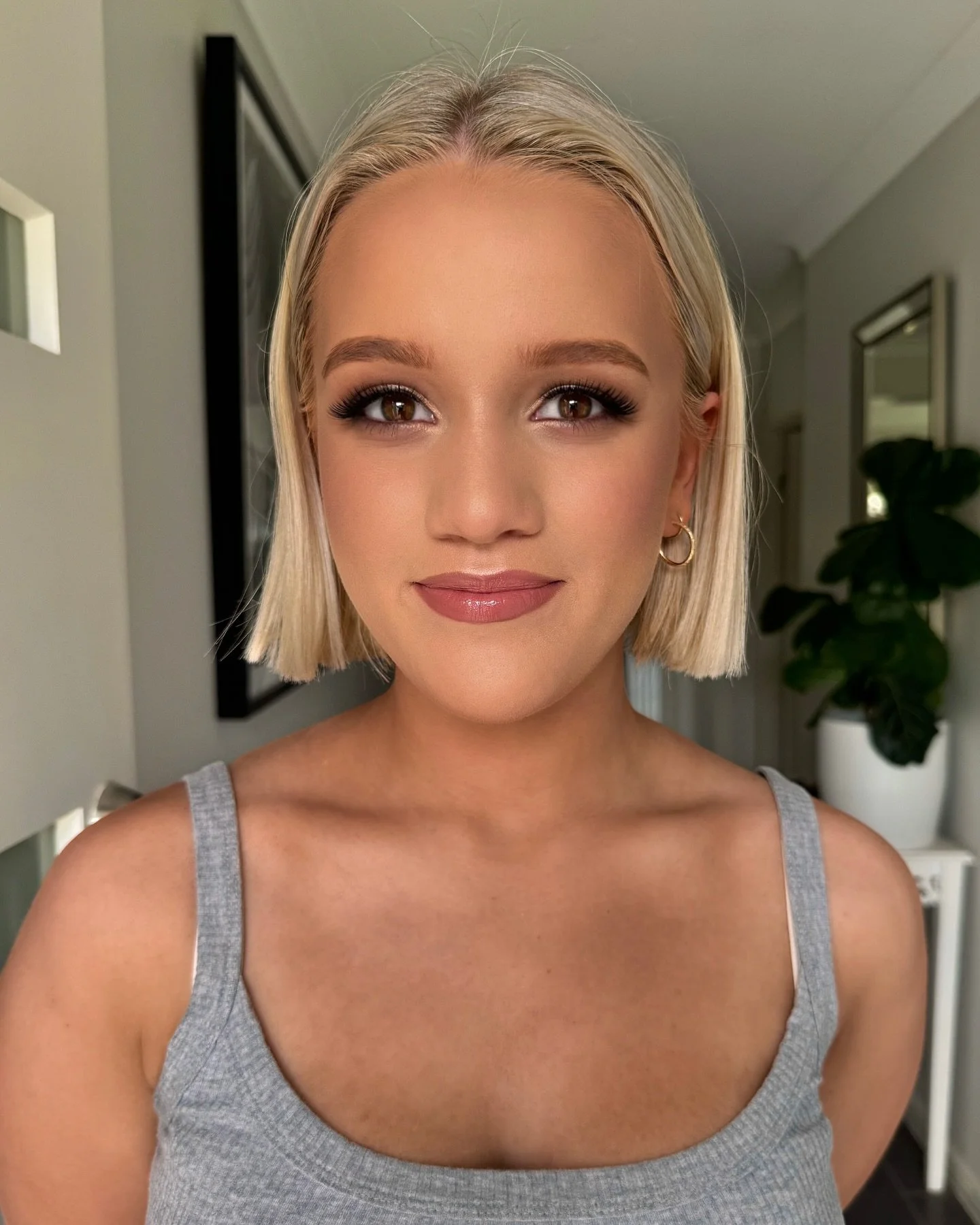 Looking forward to glamming this babe again soon! @jaeda.power 
Still have so many looks I haven&rsquo;t posted 💕💕

#goldcoastmakeupartist #goldcoasthairstylist #formal #formalmakeup #goldcoast #makeupartist