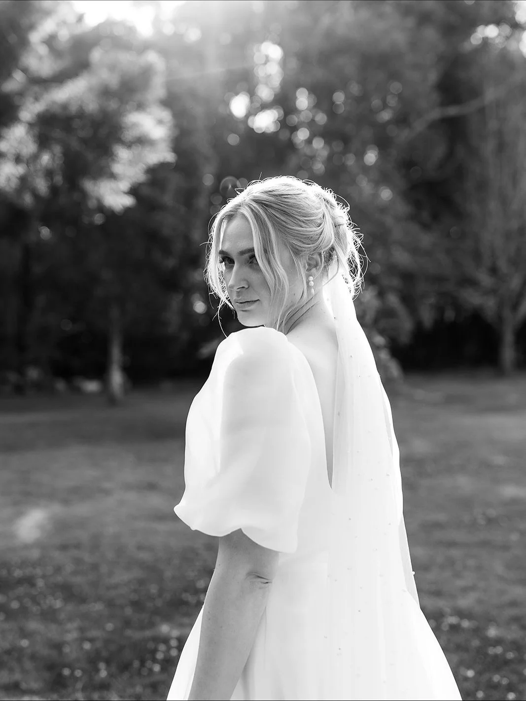 The most perfect bride 👰🏼 it was such a privilege to glam my beautiful friend on her special day @_sarahbrauer #biglove 🤍

Photographer @figtreepictures
Venue @secretgardenestate
Celebrant @karenmilescelebrant
Makeup @blakedesigns
Hair @hair_byker