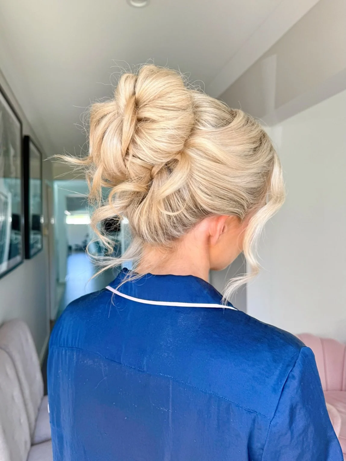 Formal up styles 🤍🤍🤍 Huge day yesterday for the @coomeraanglicancollege formal! Lots of stunners! Can&rsquo;t wait to share more xx  #formalhair #goldcoast #goldcoasthairstylist #upstyle #brisbanehairstylist