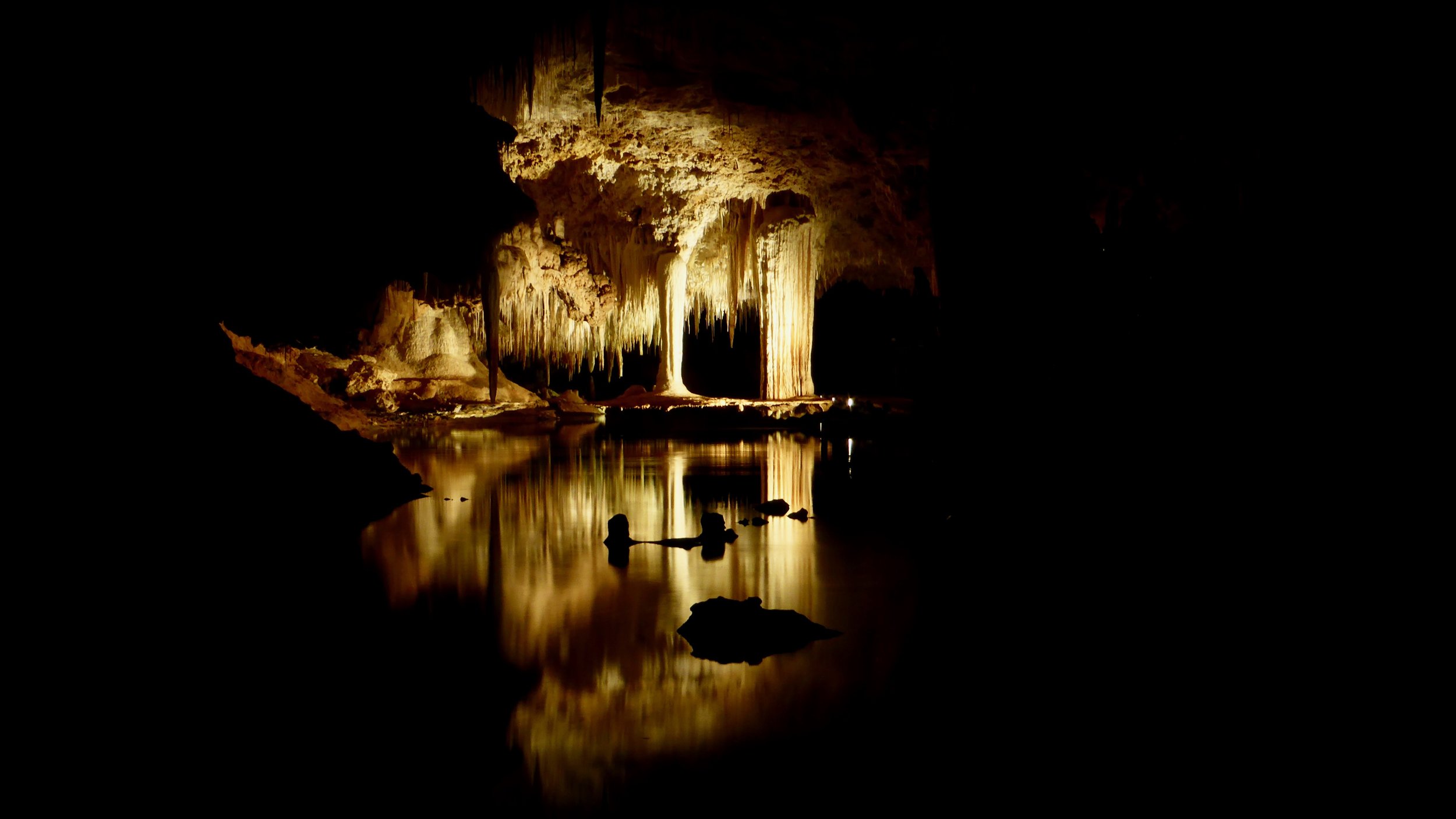 Lake Cave Suspended Table Formation, Margaret River Region, Western Australia