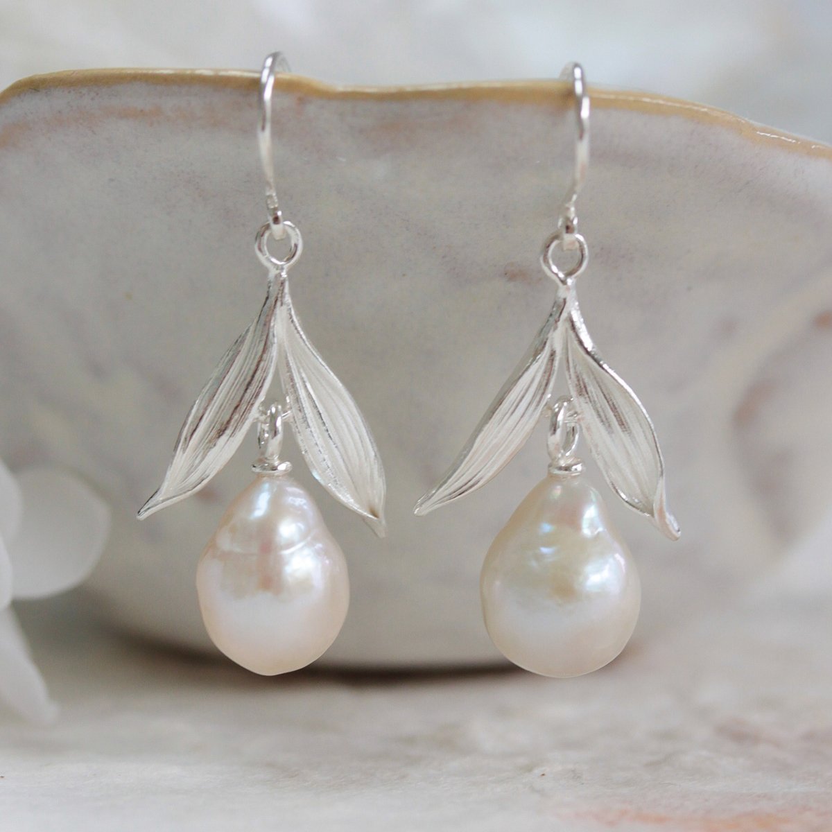 pearl and silver leaves earrings