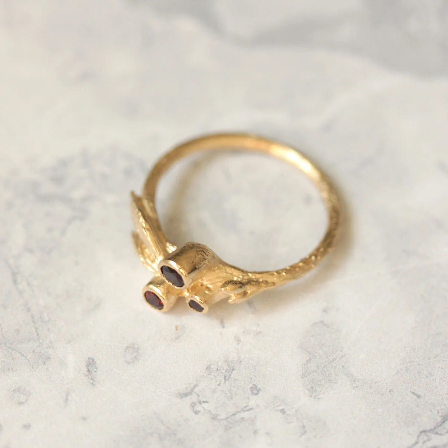 gold_garnet_ring_5.jpg