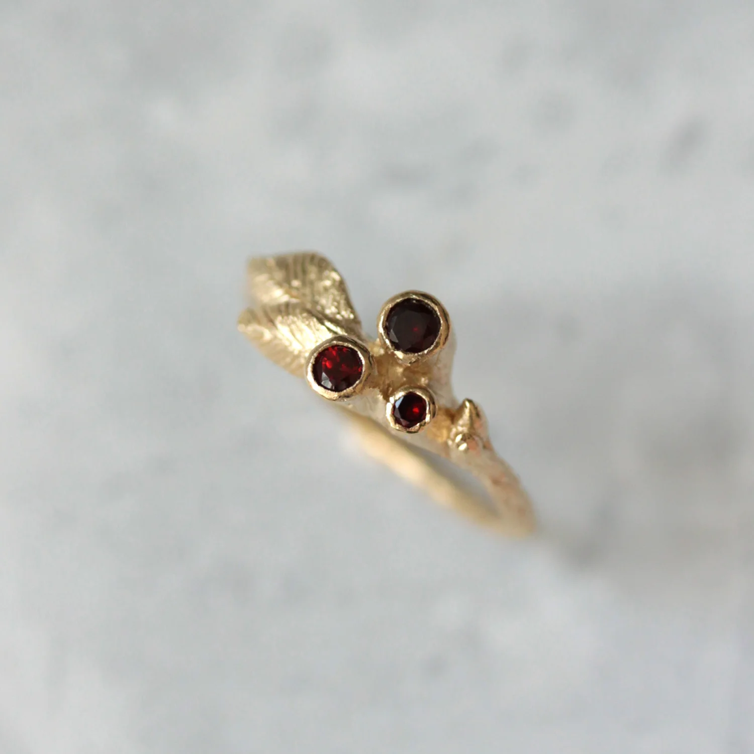 gold_garnet_ring_7.jpg