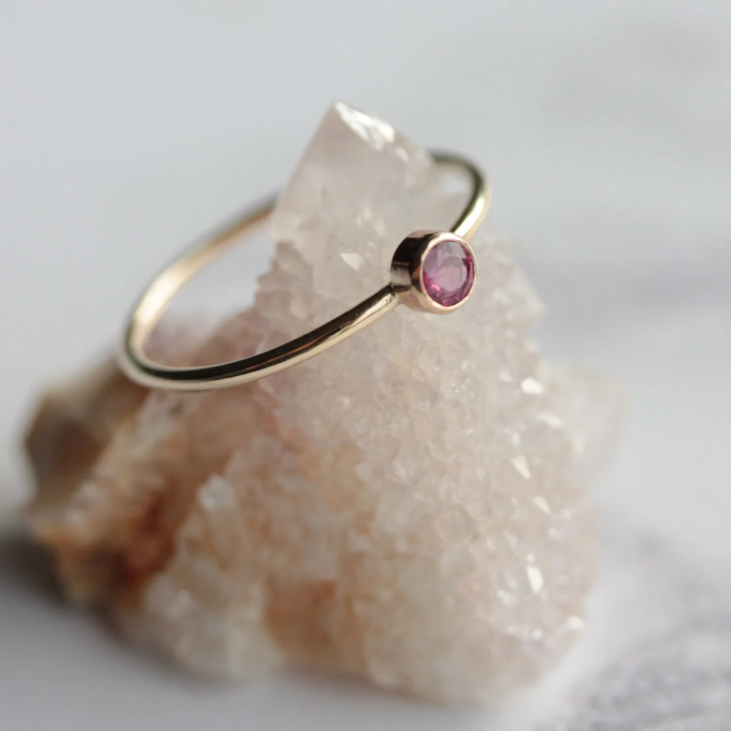 gold_ruby_ring_2.jpg