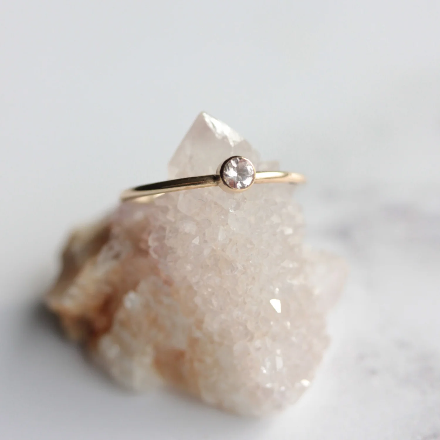 gold_morganite_ring_3.jpg