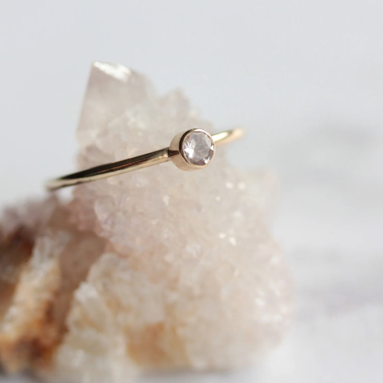 gold_morganite_ring_4.jpg