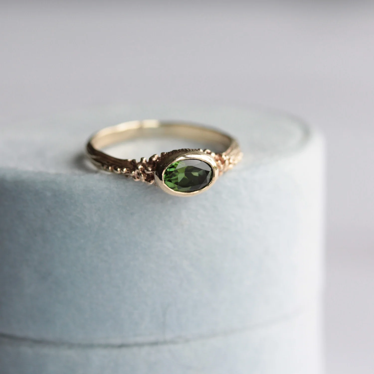 green_tourmaline_elder_ring_gold_1.jpg