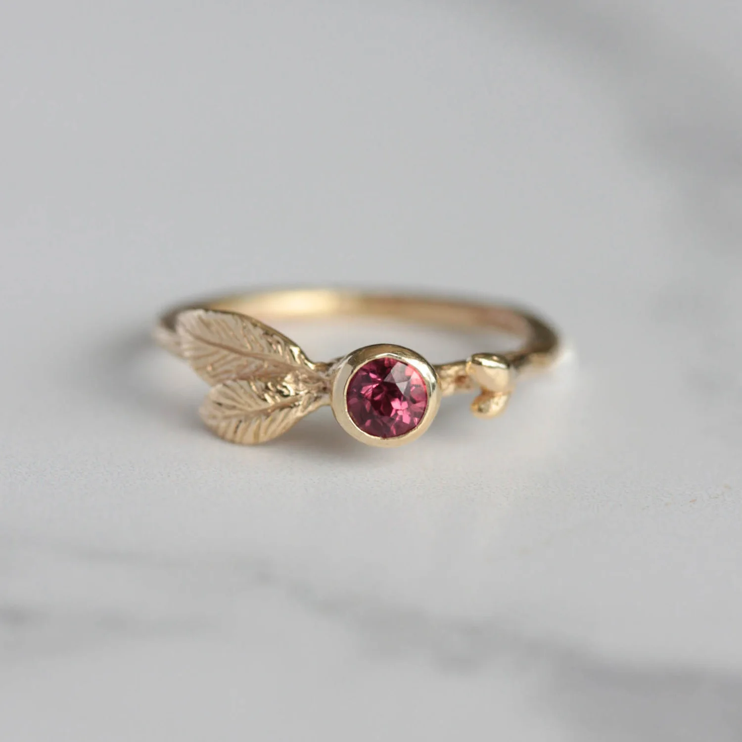 rhodolite_garnet_ring_.jpg