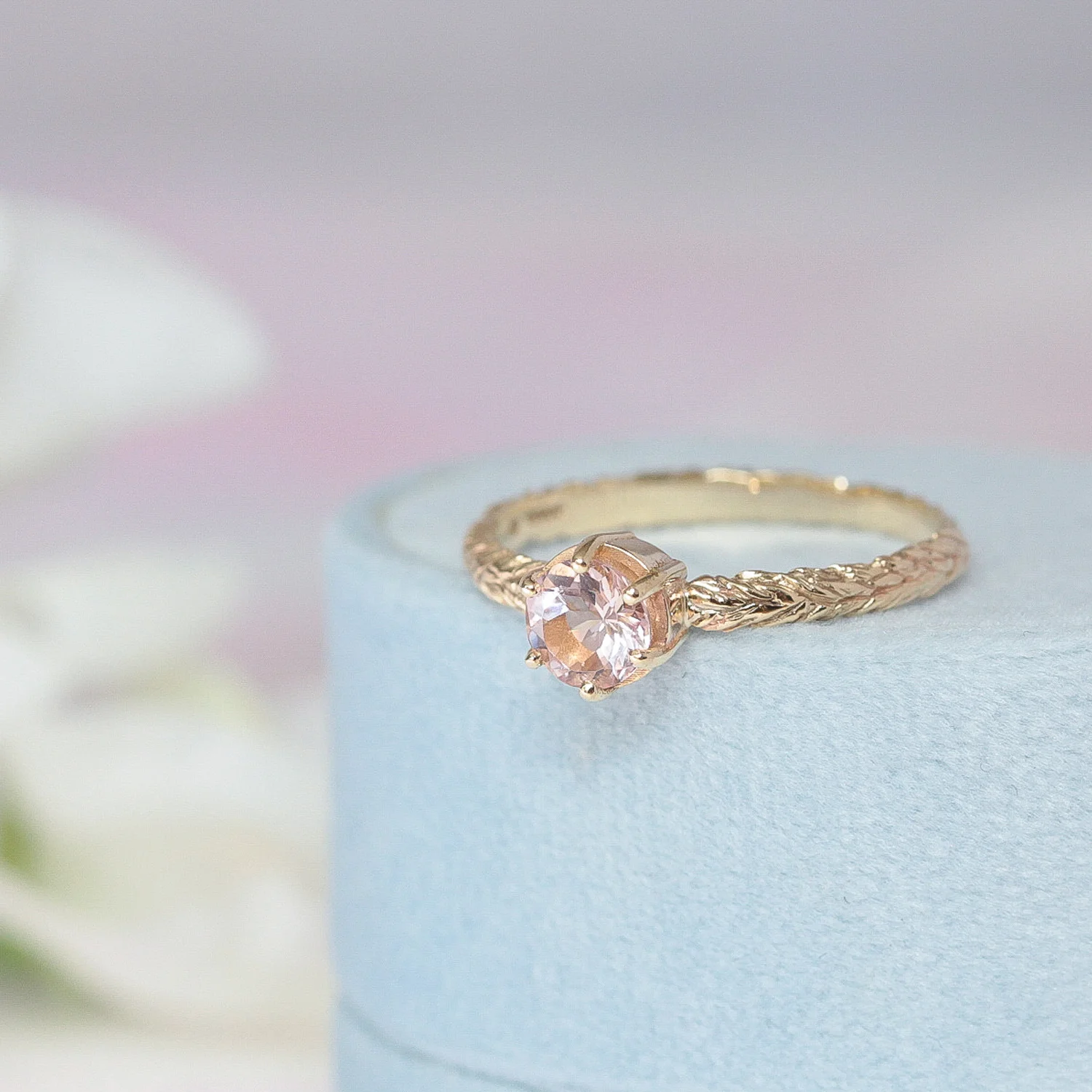 morganite_ring_gold_3.jpg