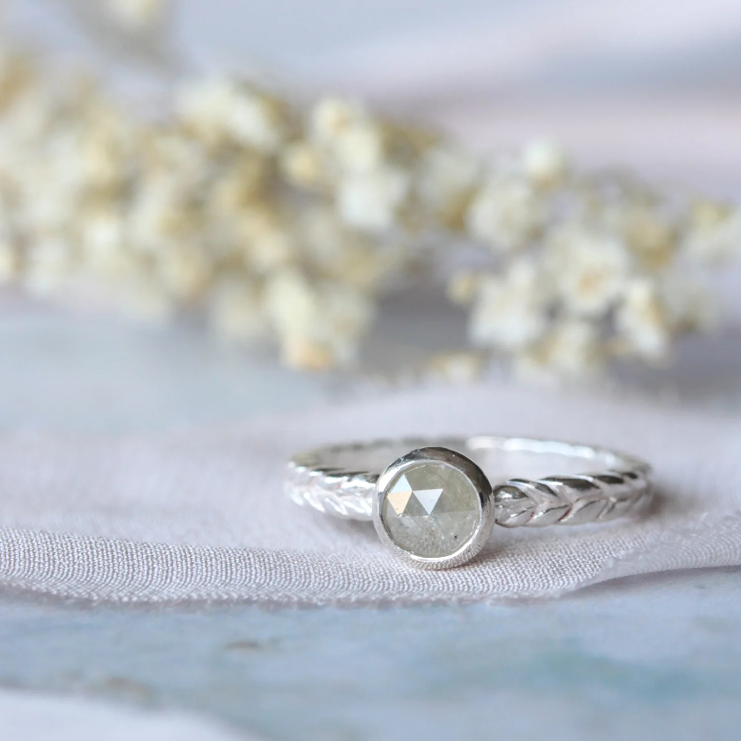 grey_diamond_ring_2.jpg
