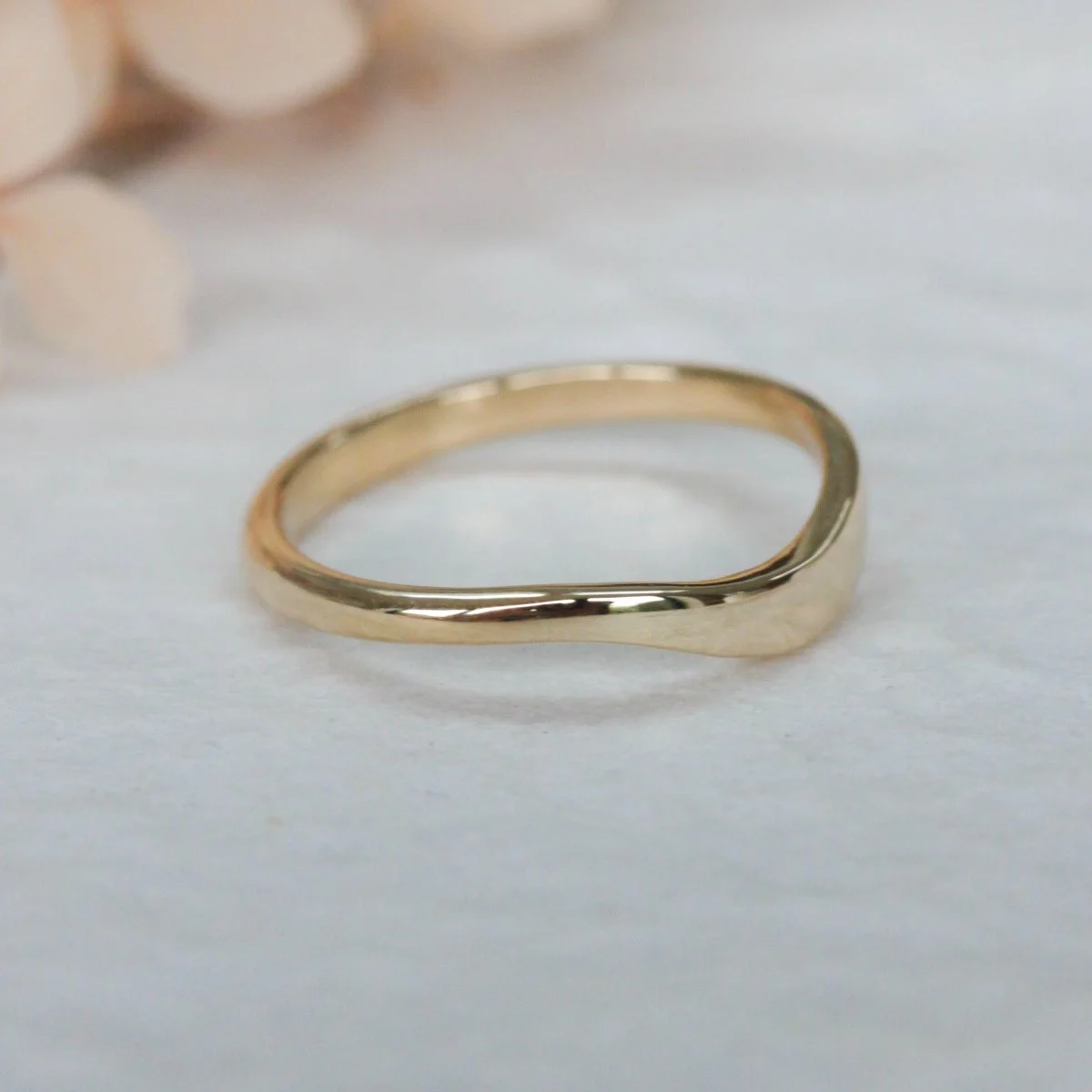 curved_wedding_ring_side.jpg