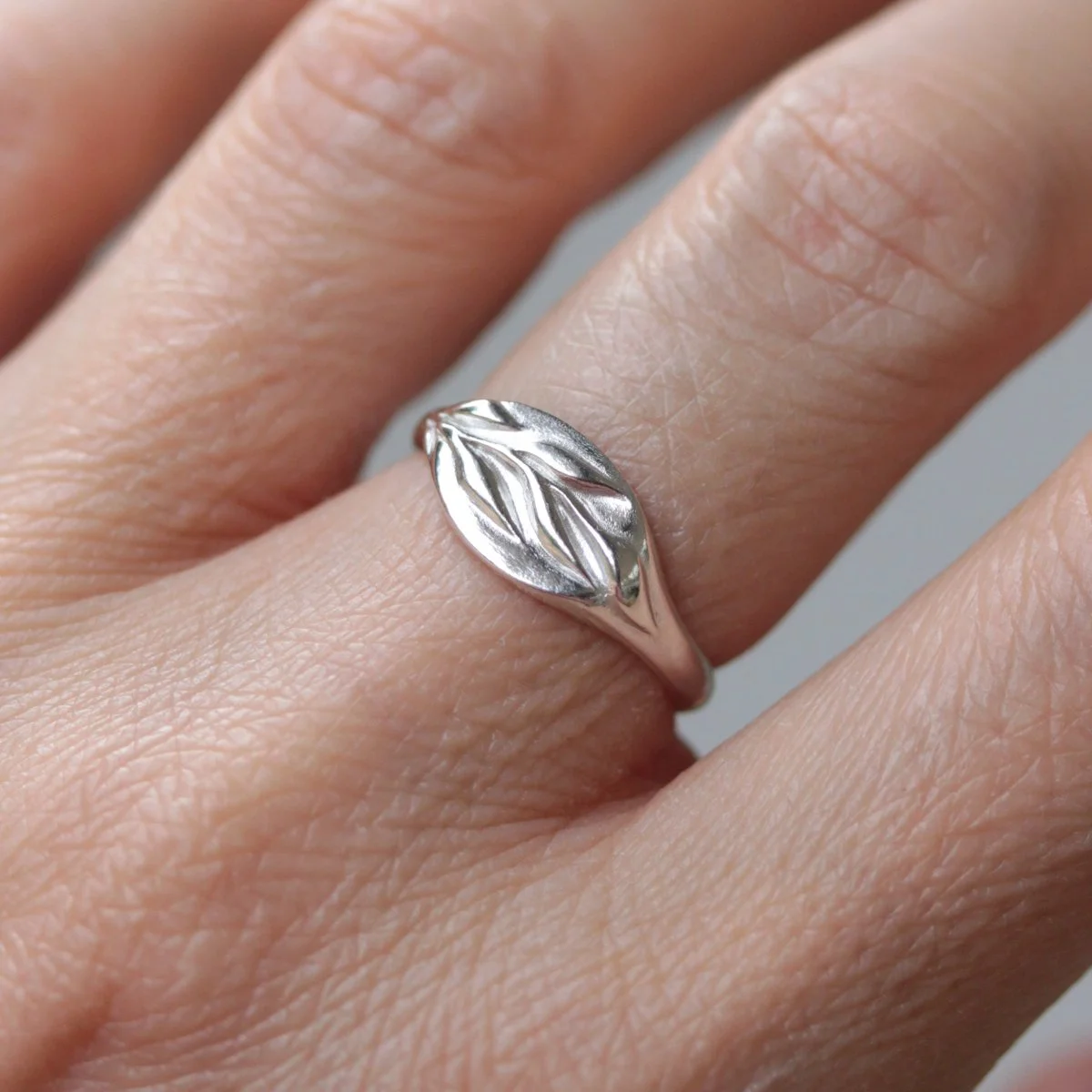 olive_branch_silver_signet_ring_7.jp.jpg