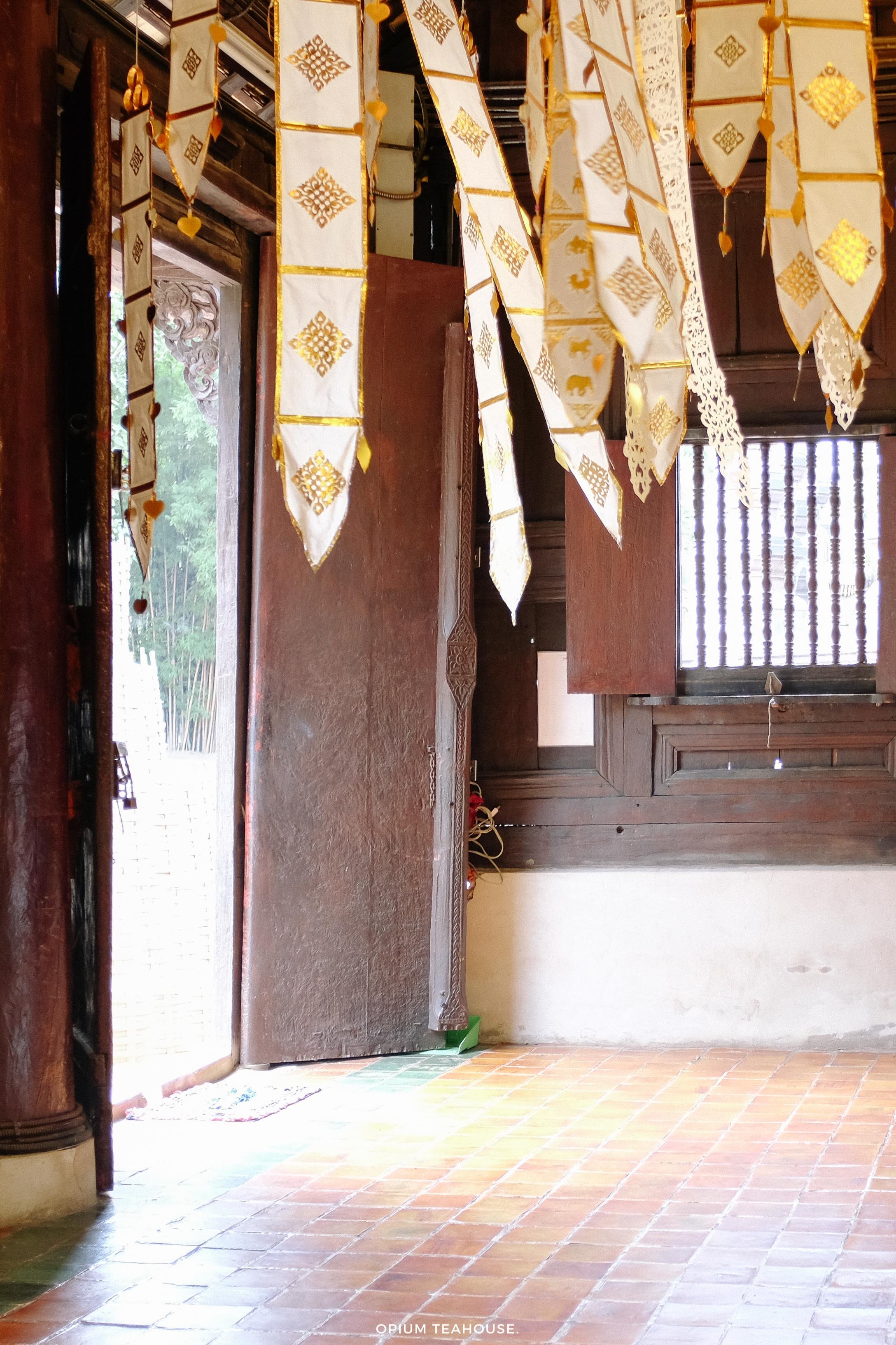 OTH_ Thailand – Chiang Mai Temple interior.jpg