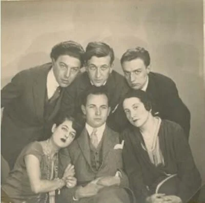 Louis Aragon, André Breton, Simone Kahn, Max Morise, Roland et Colette Tual par Man Ray