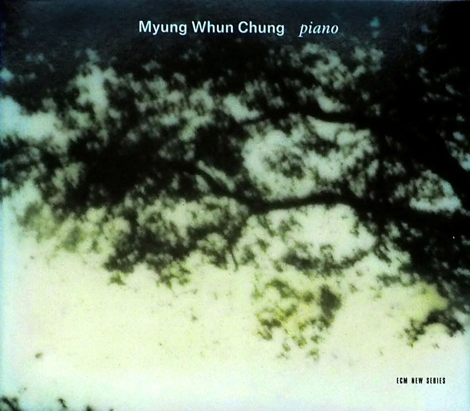  Myung Whun Chung, piano  Myung Whun Chung  ECM 2342     PHOTO / 2010 /&nbsp; &nbsp;Upo, Korea  
