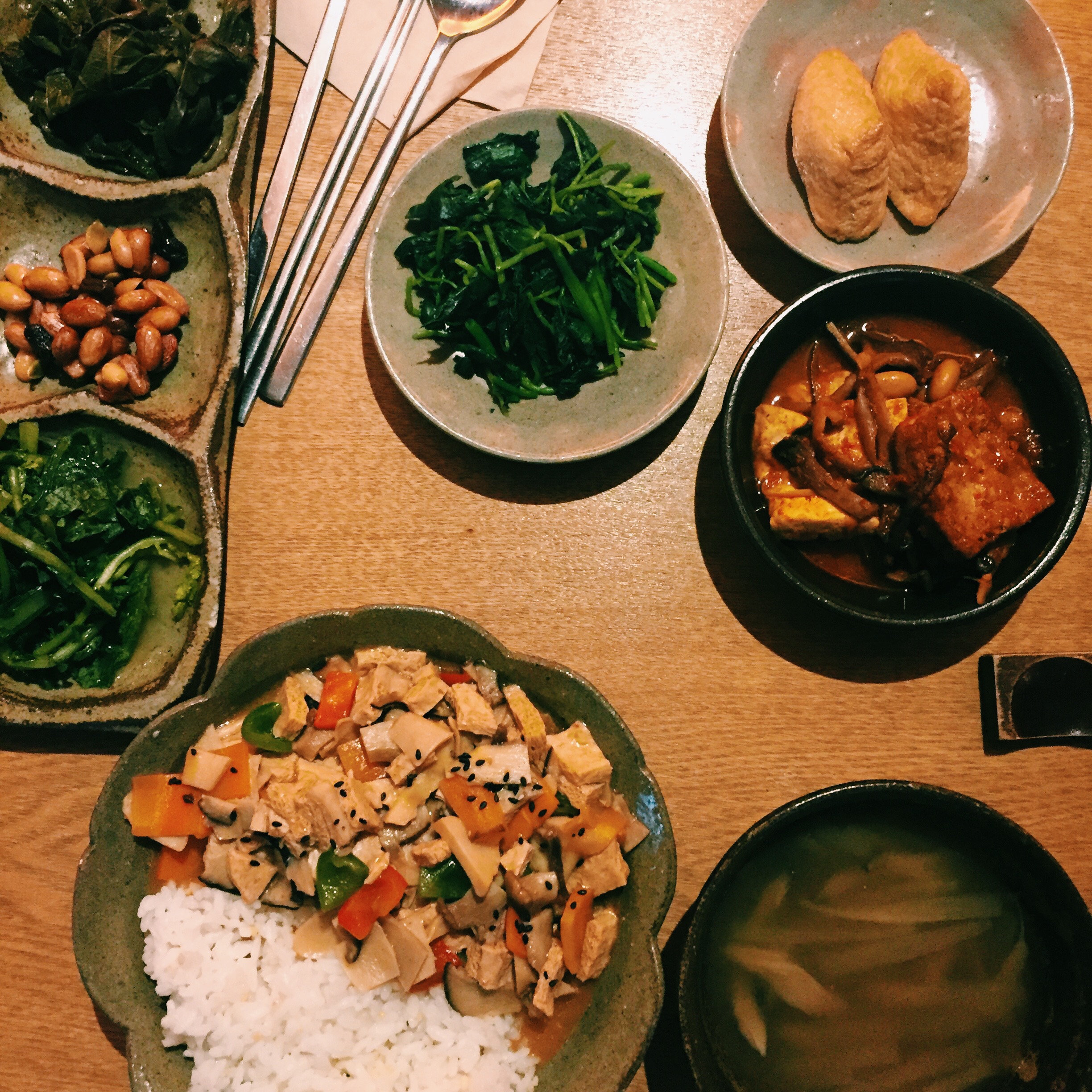 Soy bulgogi and condiments at Maji