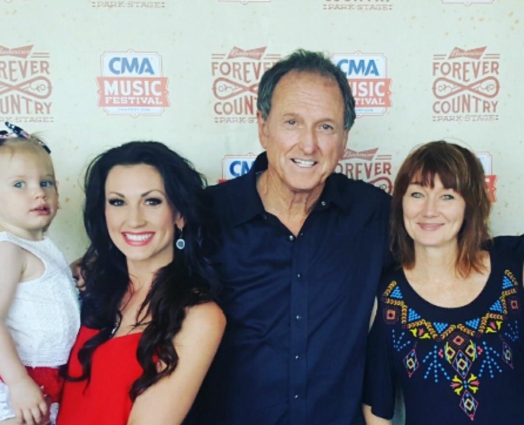 Lari, Rudy Gatlin, Danielle Peck and baby Ava at CMA Fest 2017