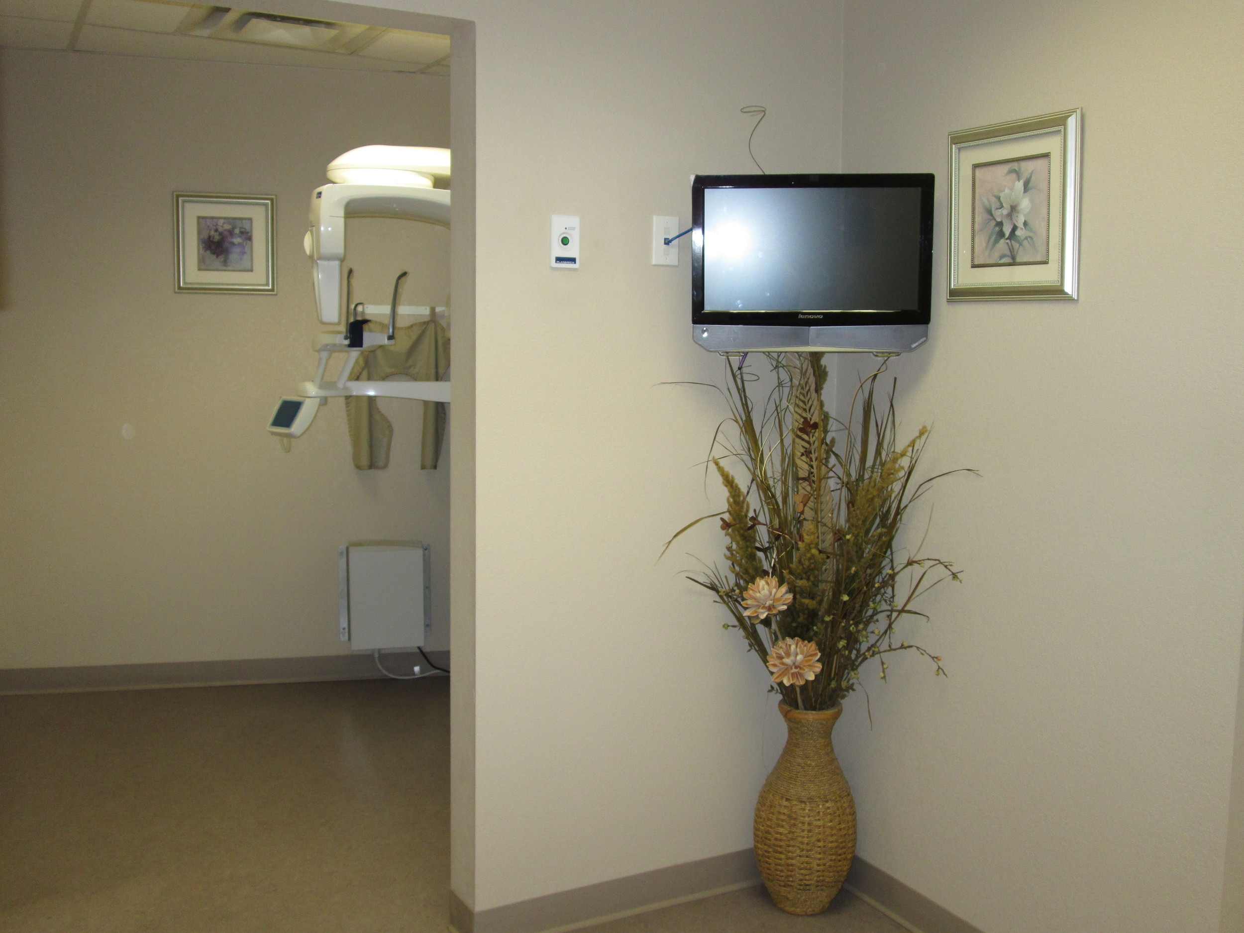 TV monitor at the Michael T. Lavelle III DDS PC dentist office
