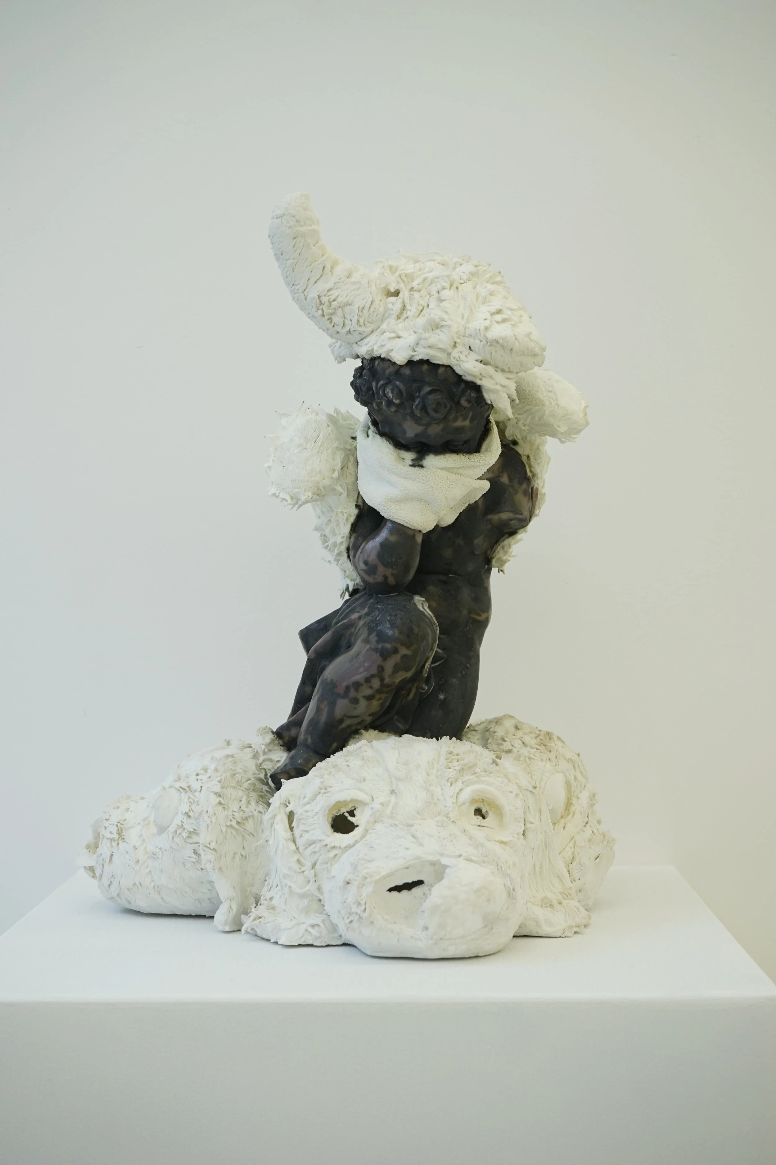Untitle , 2016, porcelain, 42 x 34 x 35 cm