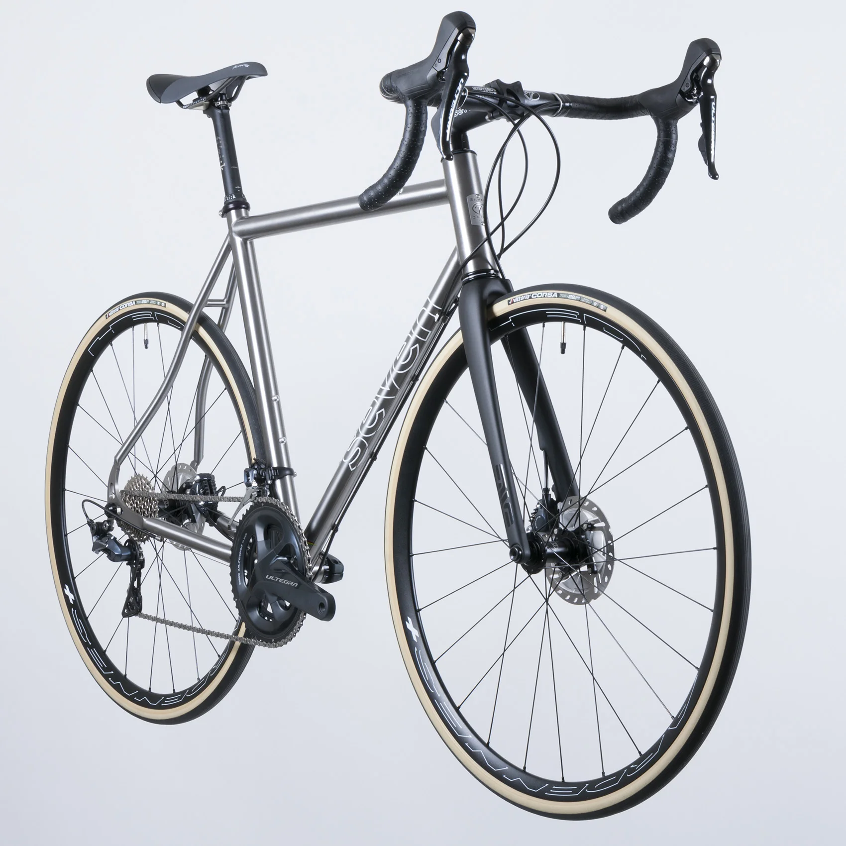 axiom-s-one-inch-stays-towards.jpg