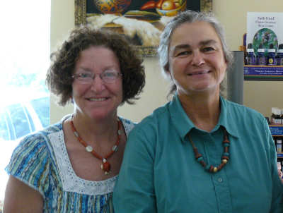  Yvonne & Lois