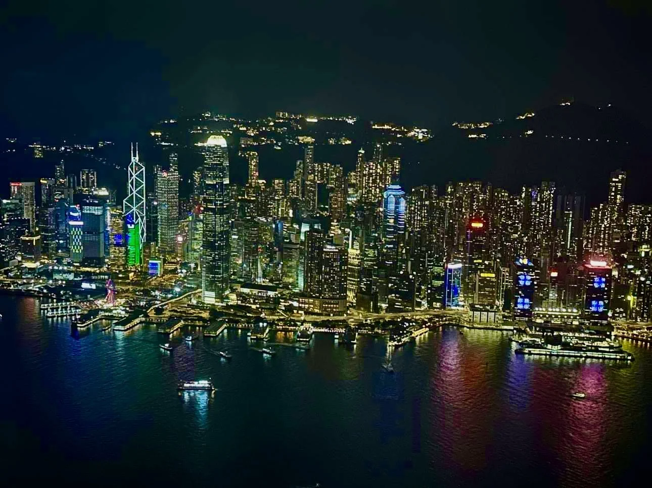A Spectacular Weekend in Hong Kong: Luxurious Stay at the Ritz Carlton