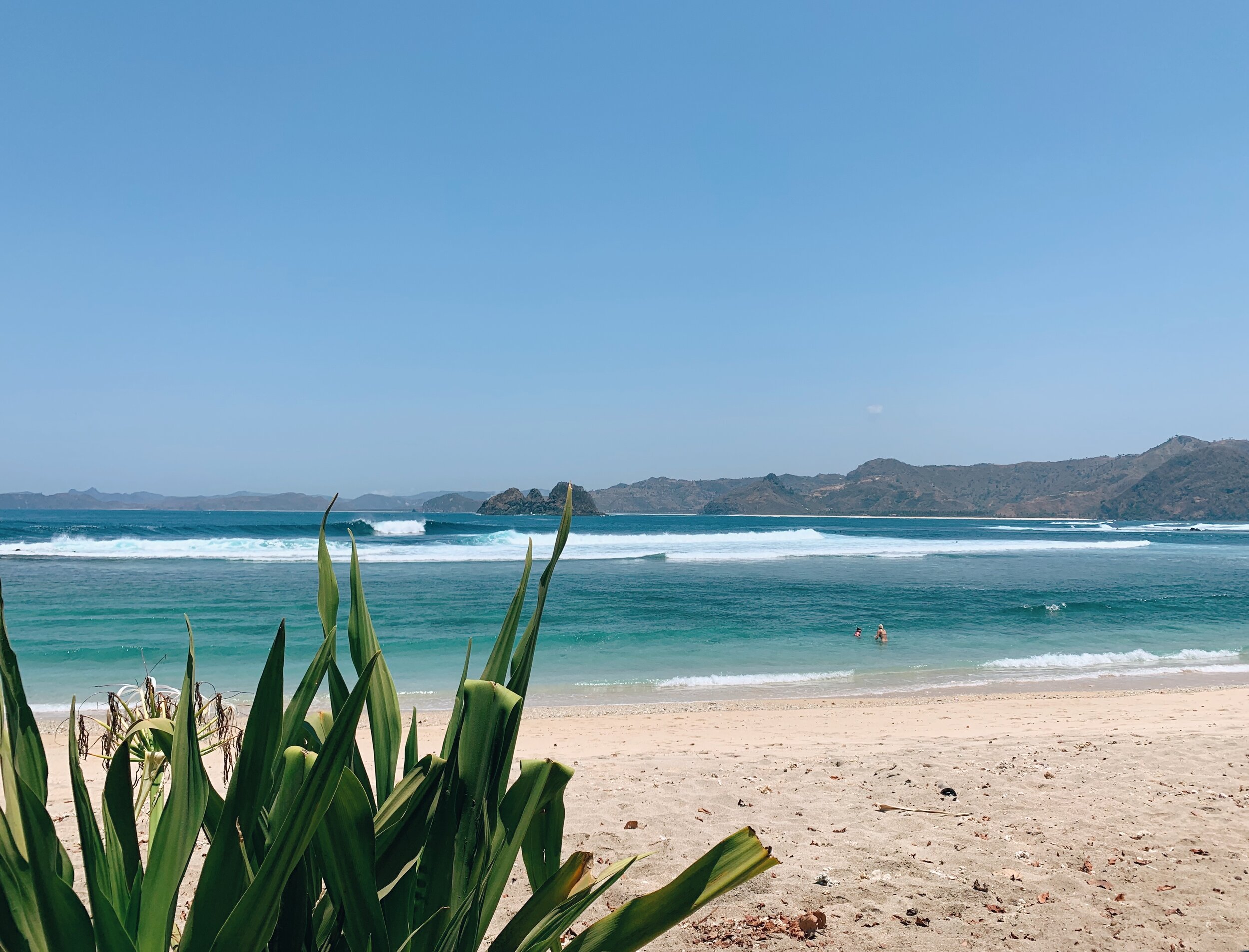  Fun waves and delicious nasi goreng. Somewhere in South Lombok. 