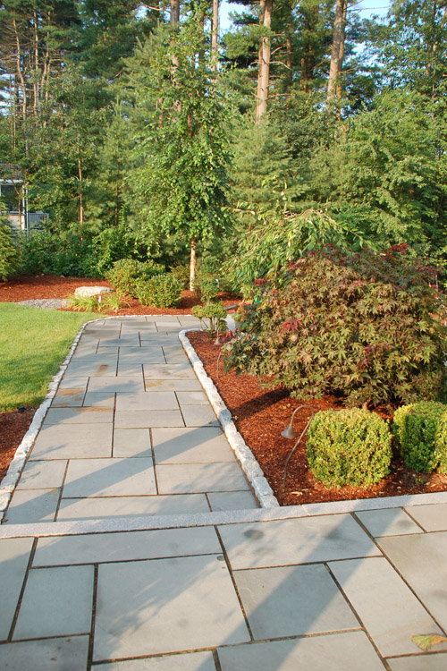 Bluestone Walkway with Cobblestone Borders