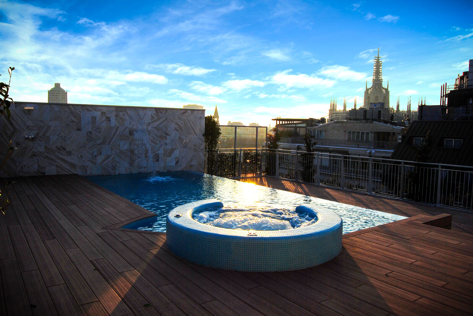Infinity Pool - Piscine di lusso Milano