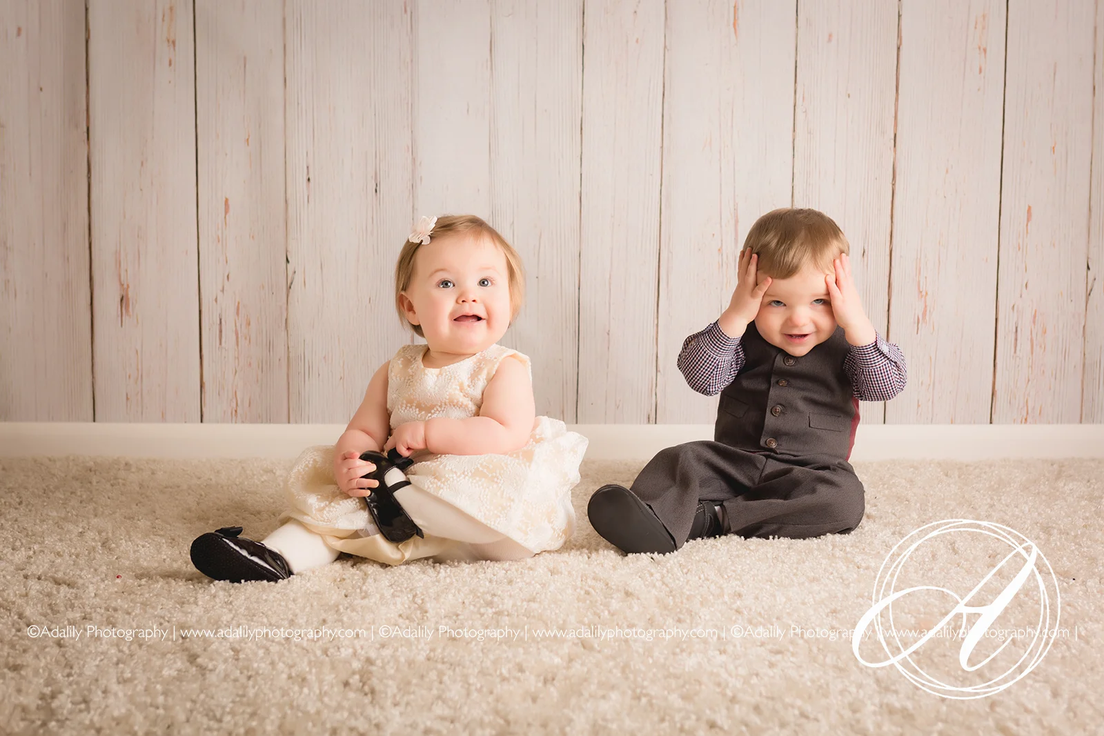 My job is awesome because it connects me with old friends! I was so excited when Maggie scheduled a session with me for her kiddos!! Maggie and I go way back to the middle school sleepovers, scary movies and junk food days! Now I'm photographing her…