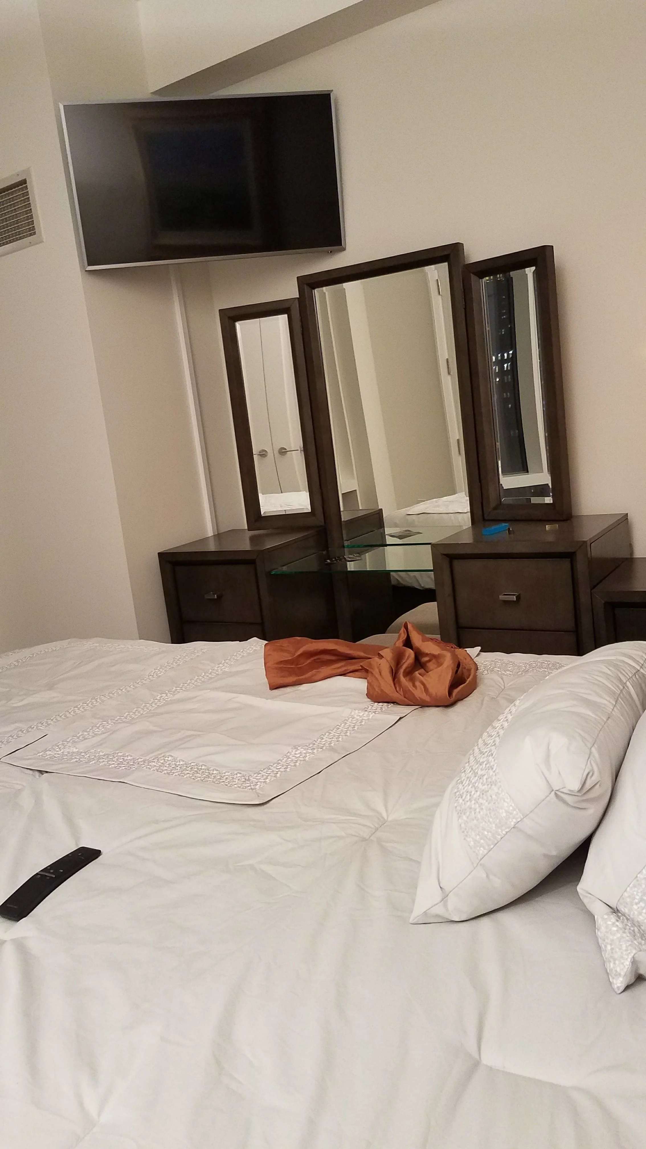 nyc apartment2.jpg