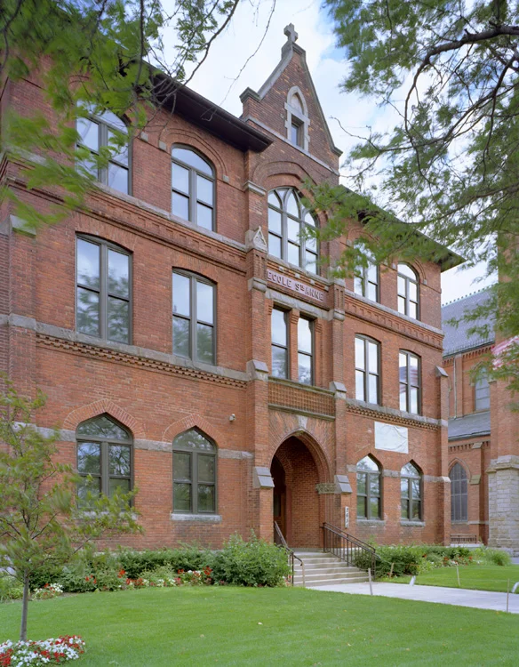 Ser Casa Environmental & Tech Academy