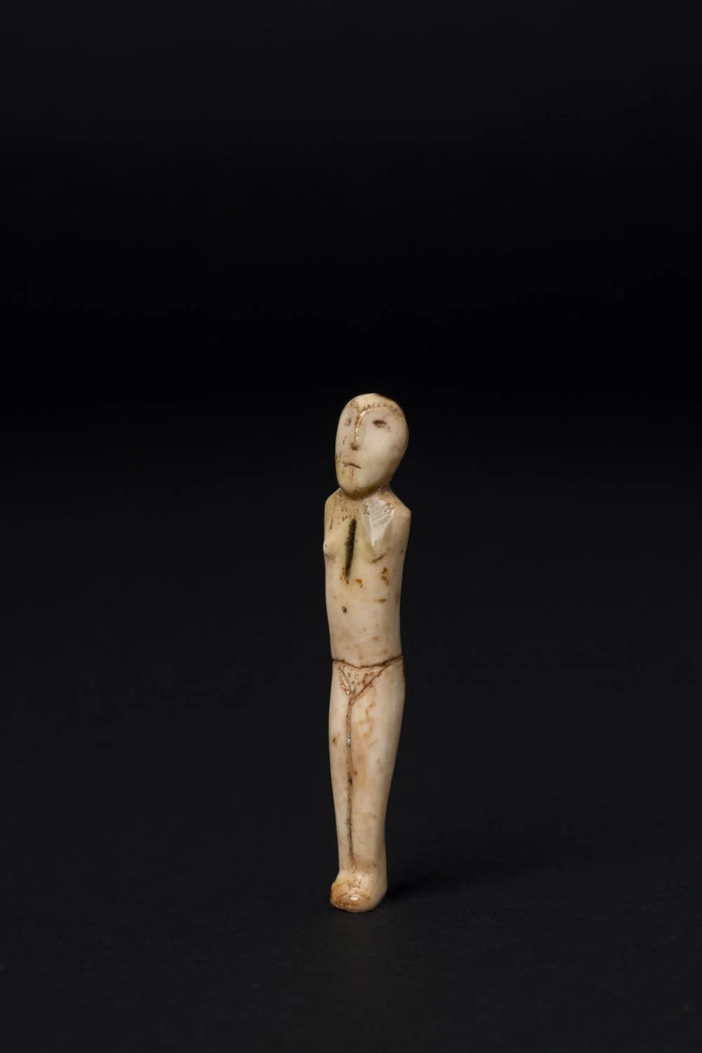 Eskimo_Figure_Slit_Chest_003.jpg