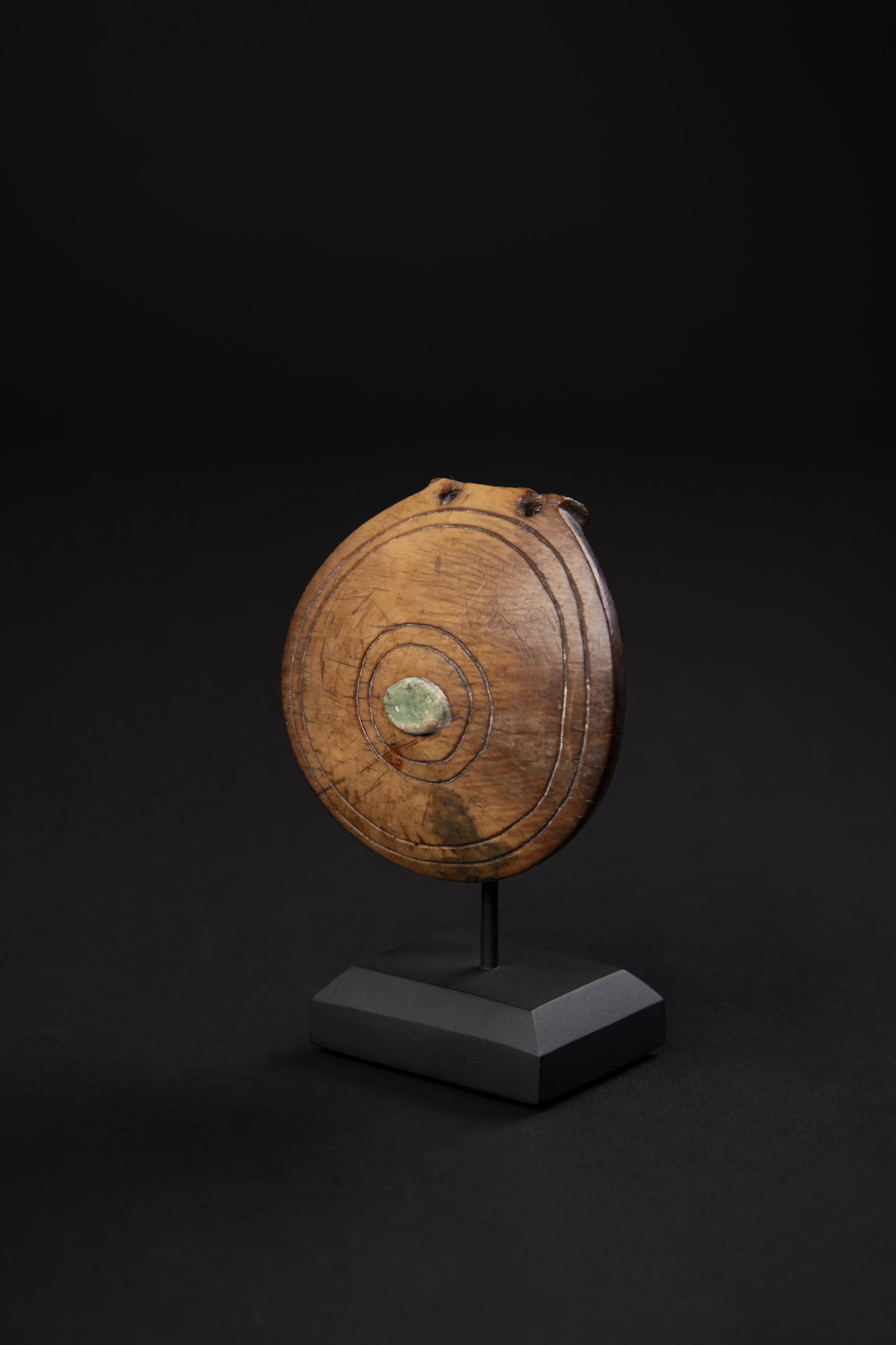 Eskimo Circular Object 02.jpg