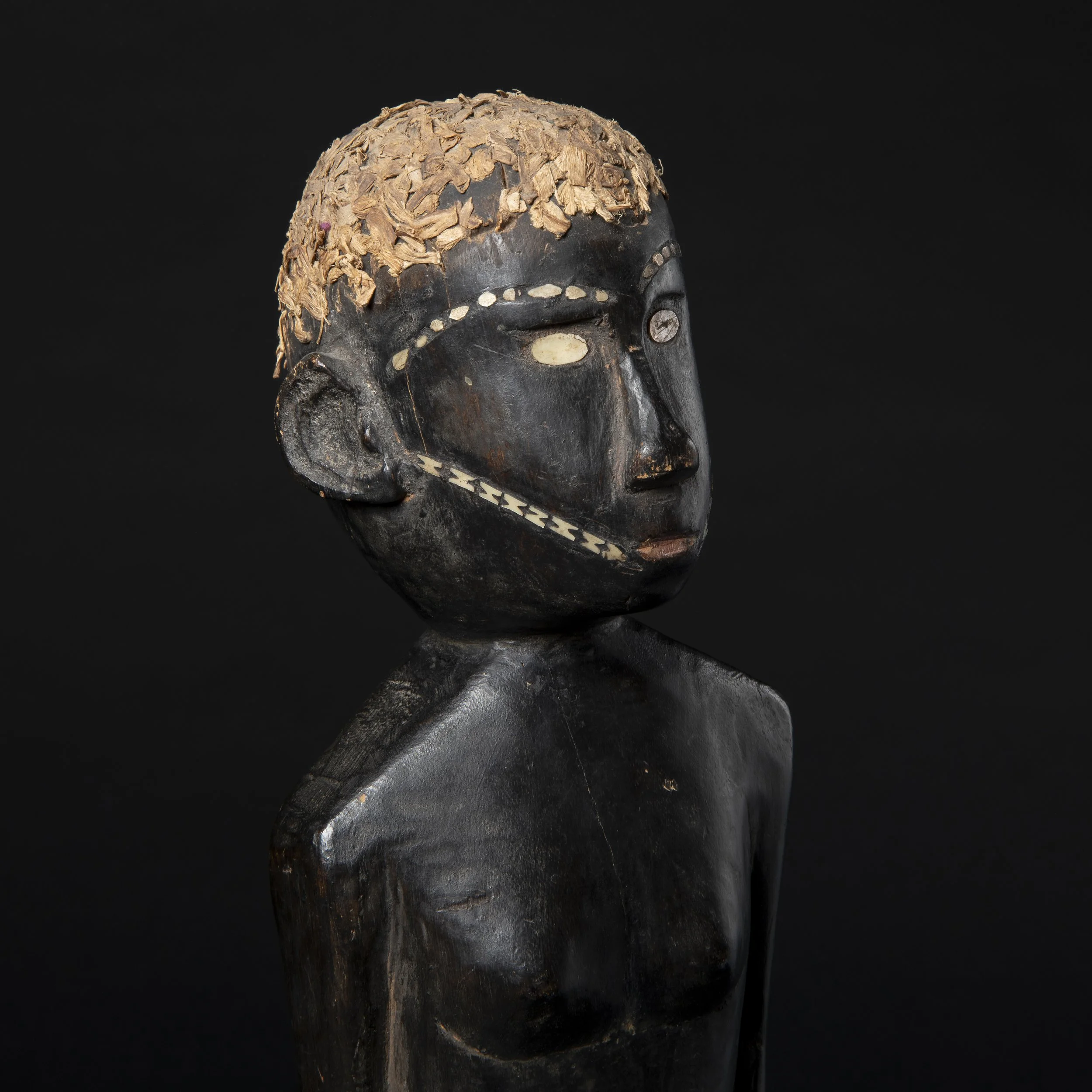 Solomon Islands Figure_Detail_01.jpg
