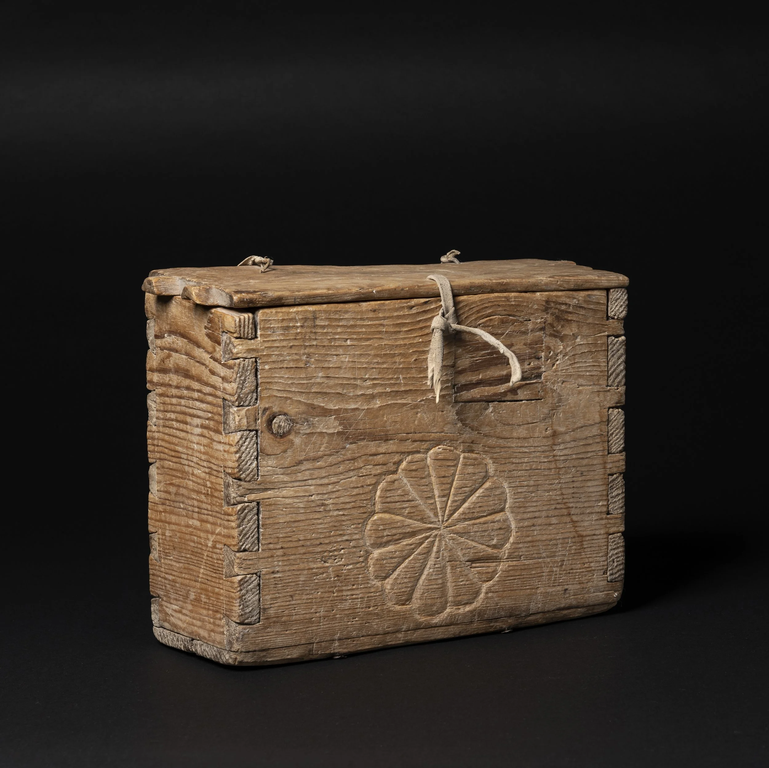 Document Box NM_03.jpg