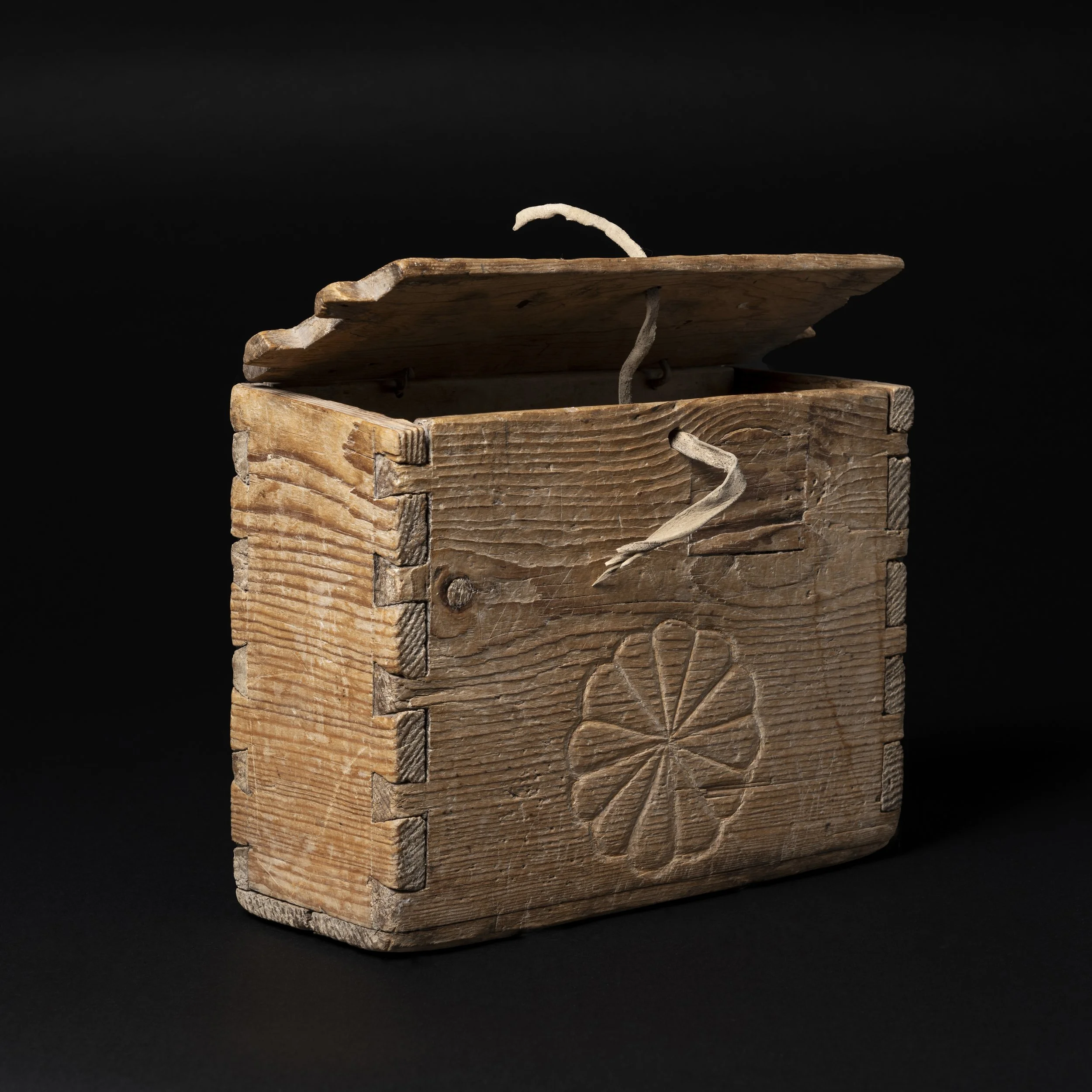 Document Box NM_Open.jpg