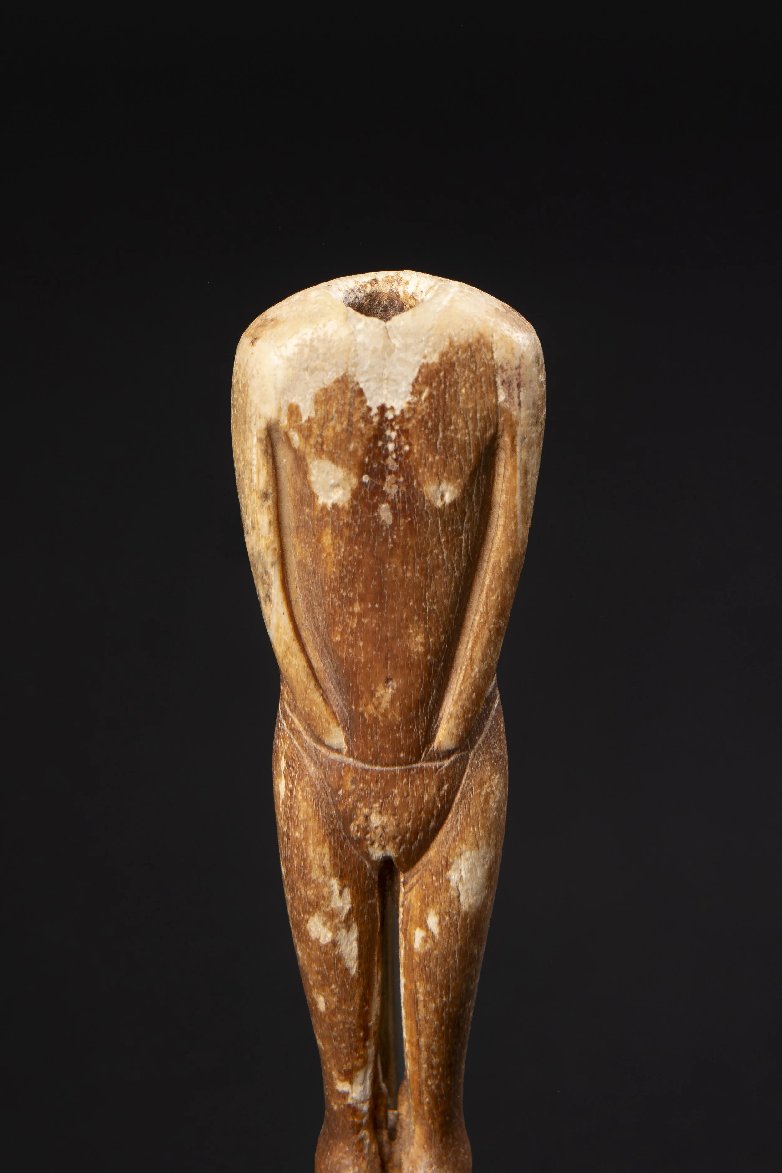 Eskimo Figure Headless 05.jpg