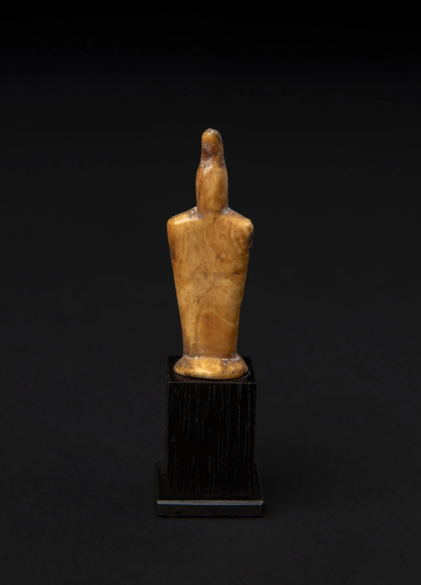 Eskimo Female Figure 04_.jpg