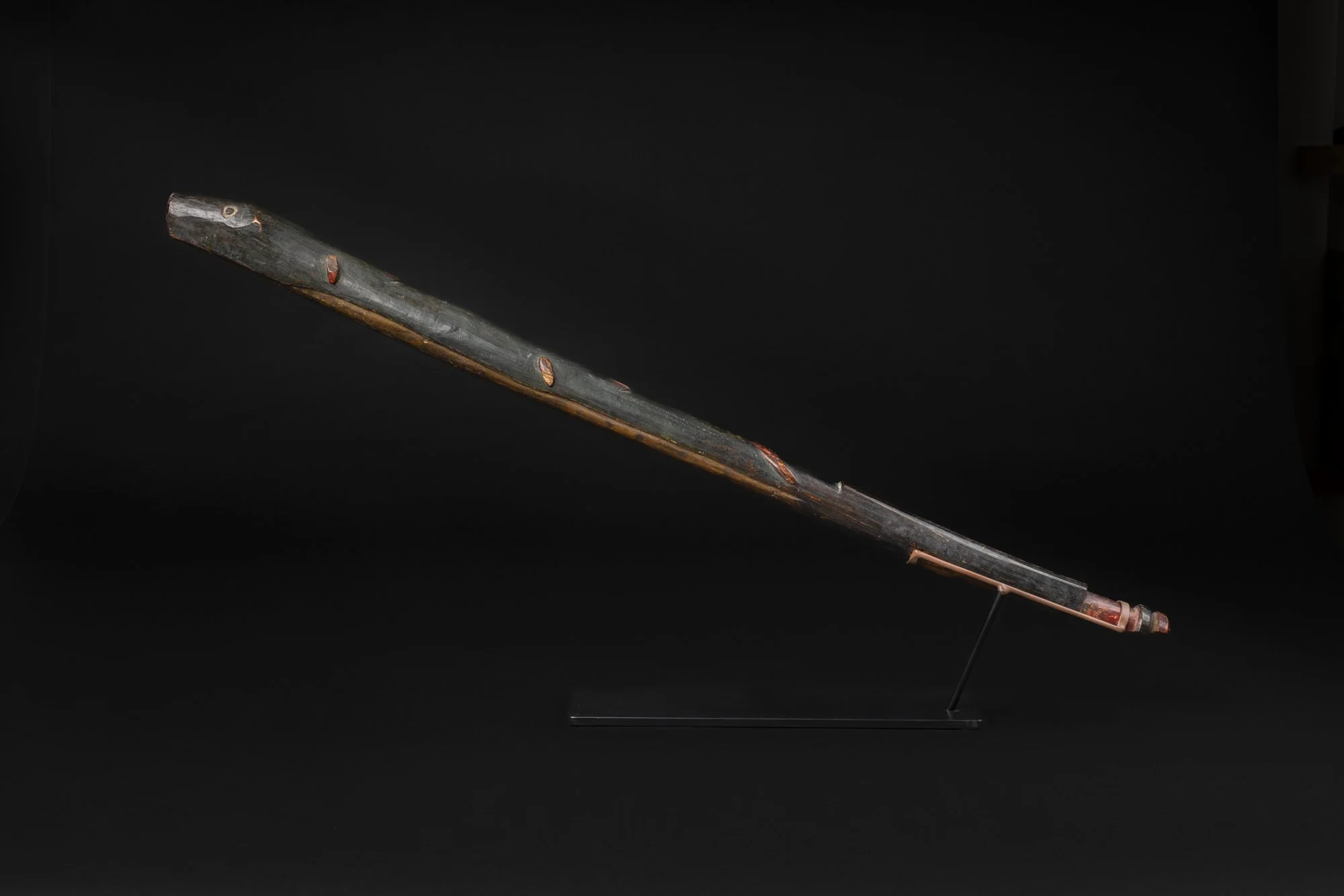 Plain_Effigy_Dance_Staff_001.jpg