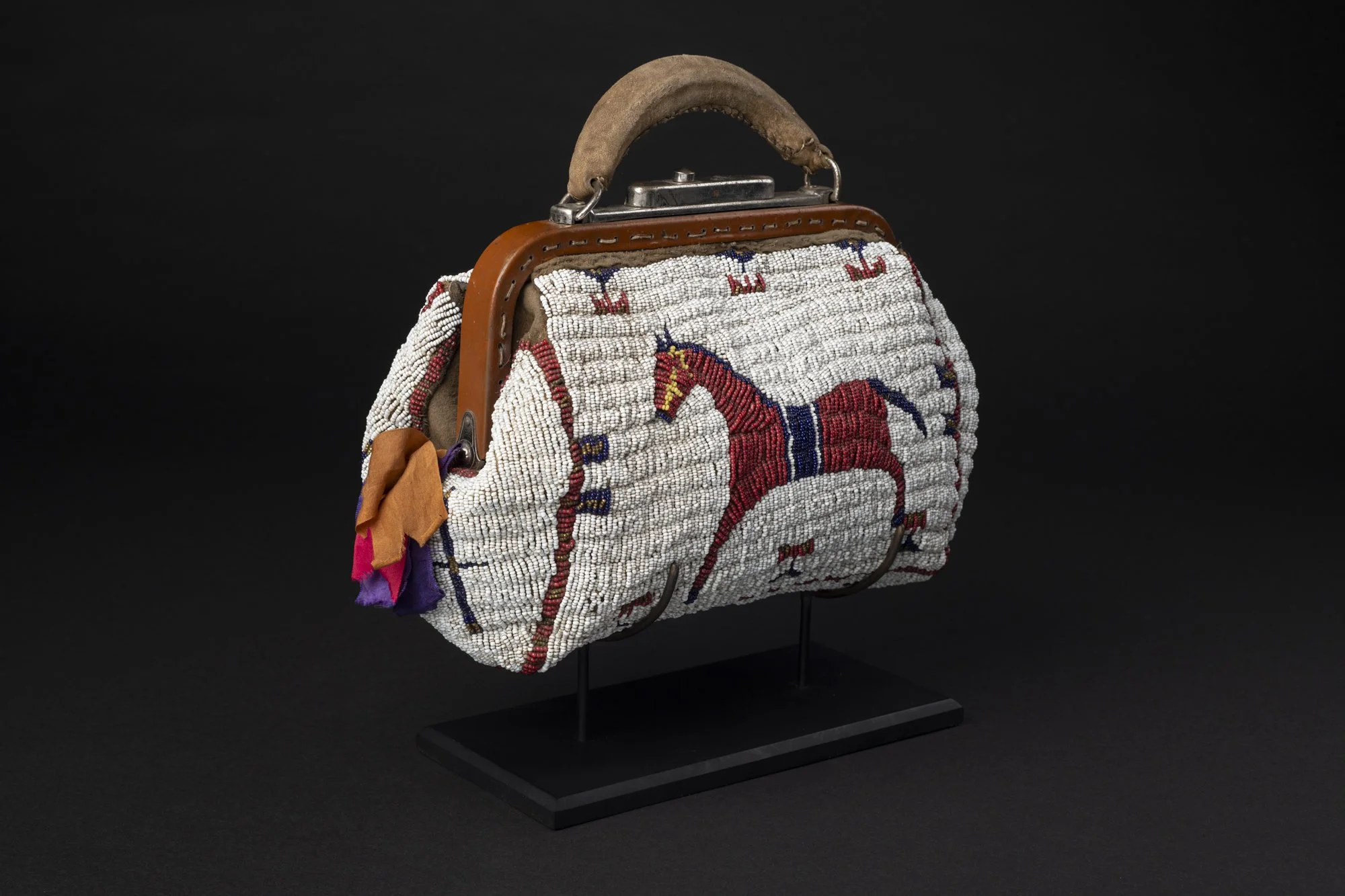 Sioux_HorseDoctor_Bag_004.jpg